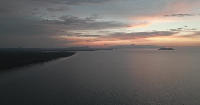 Commonly known as the "Golden Beach," Trombol Beach is a vast, scenic stretch of coastline located about 25&ndash;30 km (a 45&ndash;minute drive) from Kuching. It has gained significant popularity recently.