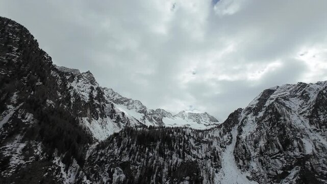 montagna tempo brutto freddo cime 