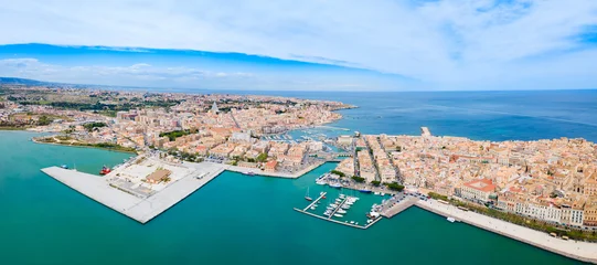 Fototapeten Mediterranes Europa Syracuse city port aerial panoramic view, Sicily  © saiko3p