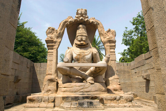 statue of the hindu god