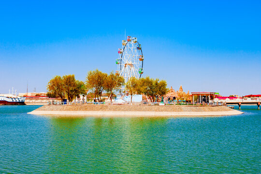 Ferris wheel, Yoshlar Koli Youth Lake, Urgench
