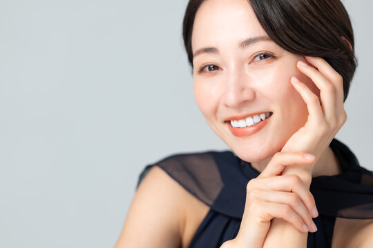 女性