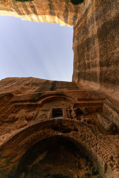 Dara Ancient City, an important archaeological site with rock-cut structures and historic ruins in southeastern Mardin, T&uuml;rkiye