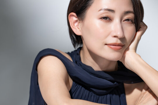 女性