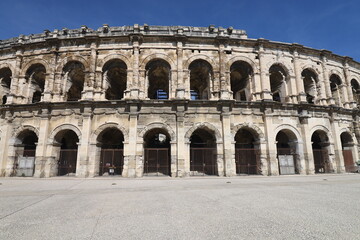 Obraz premium Les arènes de Nîmes, amphithéâtre romain, ville de Nîmes, département du Gard, France
