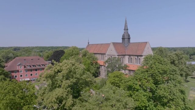 Luftaufnahme Klosterkirche St. Maria in Riddagshausen Braunschweig
