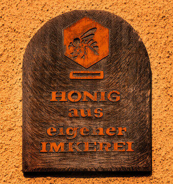 Honig aus eigener Imkerei