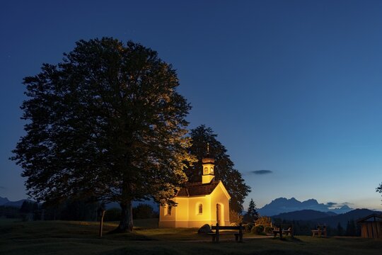 Chapel Maria Rast at the blue hour with Wetterstein mountains in the background, Kr&uuml;n, Bavaria, Germany