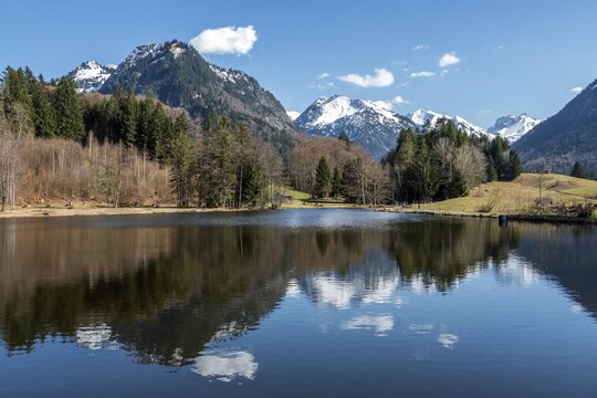 Moor, moor pond, water reflection, mountains of the Allg&auml;u Alps behind, Oberstdorf, Oberallg&auml;u, Allg&auml;u, Bavaria, Germany