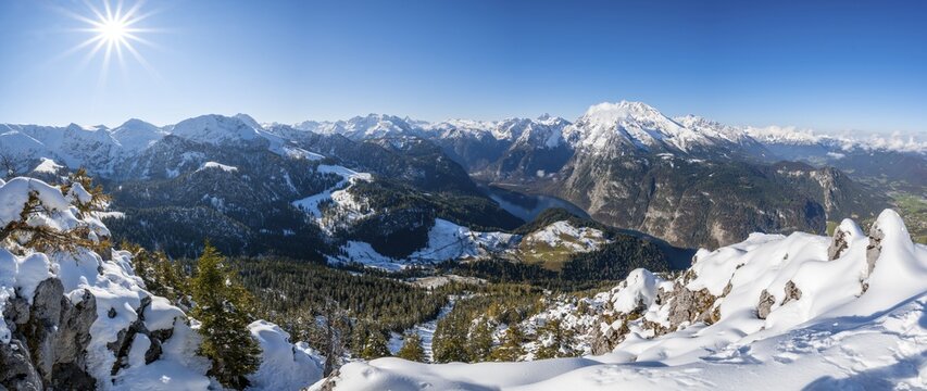 Alpine panorama in winter at nice weather, view from Jenner to K&ouml;nigssee and Watzmann, Berchtesgaden National Park, Berchtesgaden Alps, Sch&ouml;nau am K&ouml;nigssee, Berchtesgadener Land, Bavaria, Germany