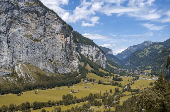 Lauterbrunnen Valley with Staubbach Falls, Lauterbrunnen, Jungfrau Region, Bernese Oberland, Canton Bern, Switzerland