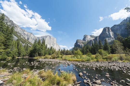 Valley View, view of El Capitan and River Merced, Yosemite National Park, California, USA