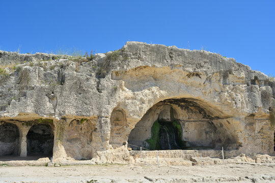 Grotta del Ninfeo, Ancient Greek carved caves, in Parco Archeologico della Neapolis, Syracuse, Sicily
