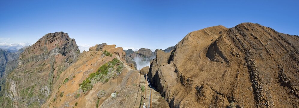 Volcanic formations along the hiking trail from Pico do Arieiro, 1818m, to Pico Ruivo, 1862m, Madeira, Portugal