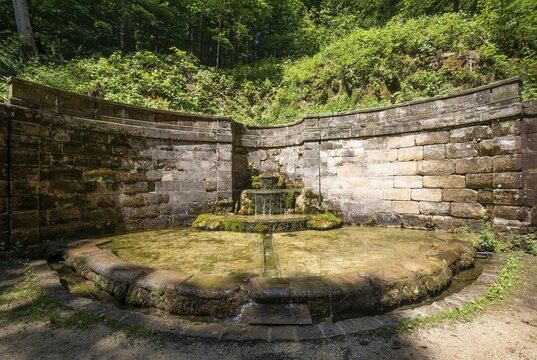 Sophienquelle, largest baroque spring north of the Alps, near Gr&uuml;nsberg, district of Altdorf, Middle Franconia, Franconia, Bavaria, Germany