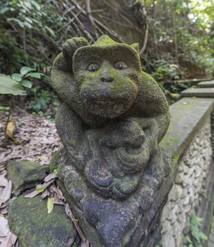 Monkey statue, Sacred Monkey Forest Sanctuary, Ubud, Bali, Indonesia