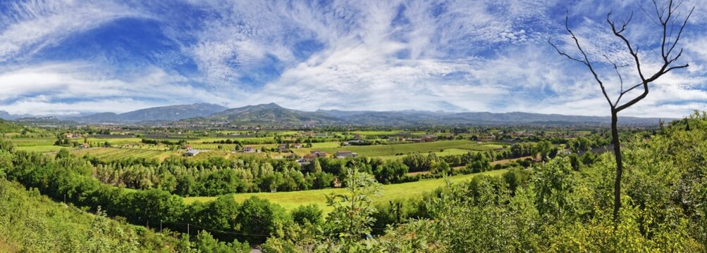 Adige Valley near Via Pastrengo, Via Pastrengo, Veneto, Italy