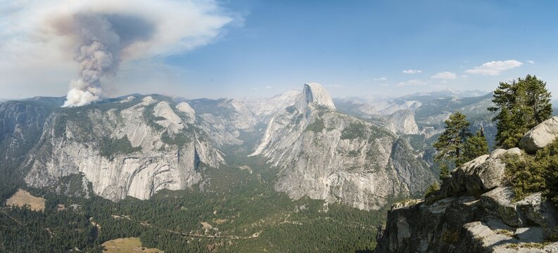 View from Glacier Point to Yosemite Valley with Half Dome, Forest fire with smoke, Yosemite National Park, California, USA