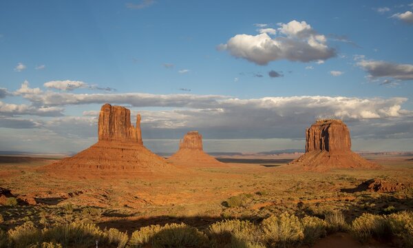 Evening Light, Table Mountains West Mid Butte, East Mid Butte, Merrick Butte, Monument Valley, Navajo Tribal Park, Navajo Nation Reservation, Arizona, Utah, USA