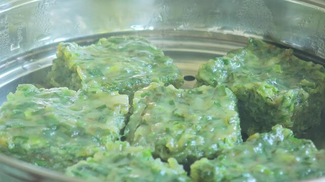 Kui Chai dumplings with vegetable filling, Kui Chai, Fried Chive