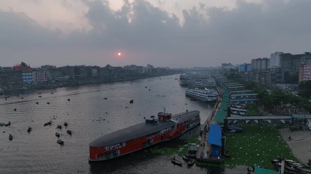 The "Rocket" Legacy: Named for being the fastest vessels on the water during the colonial era, these steamers have connected Dhaka to the southern delta for nearly a century.