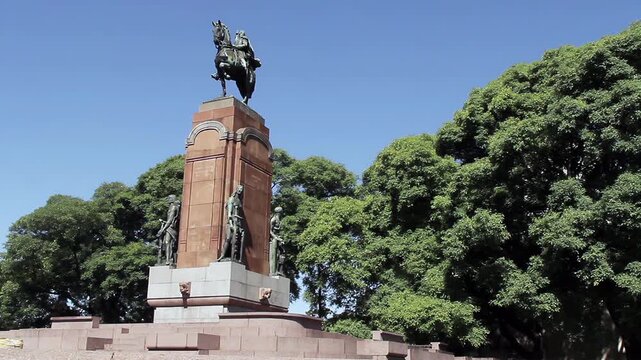 Bronze Equestrian Statue and Granite Pedestal in Recoleta Neighborhood - 4K