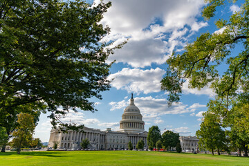 Obraz premium Capitol building. The Capitol building in Washington. Architecture view on dome with column. Famous Capitol in Washington DC. Washington DC landmark