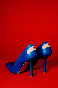 pumps suggesting heel wounds from friction