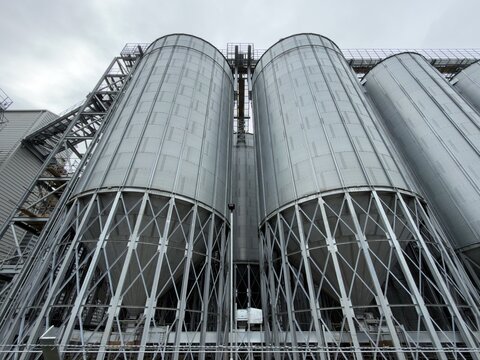 Metal industrial storage silos