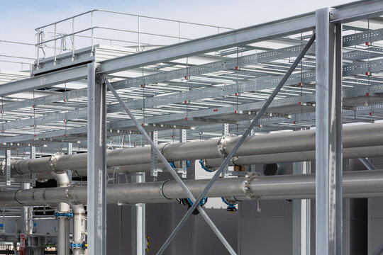 Steel ducts and pipes