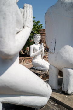 Wat Phra Si Sanphet temple details.