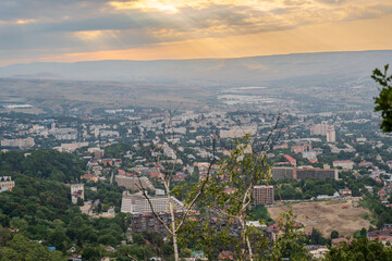 Obraz premium View of the mountains and Kislovodsk from the observation decks of the Kislovodsk Park