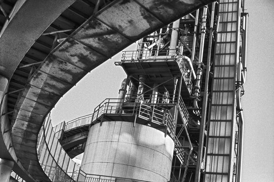 Industrial Refinery Structure