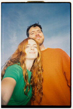 ugc film Happy couple selfie 