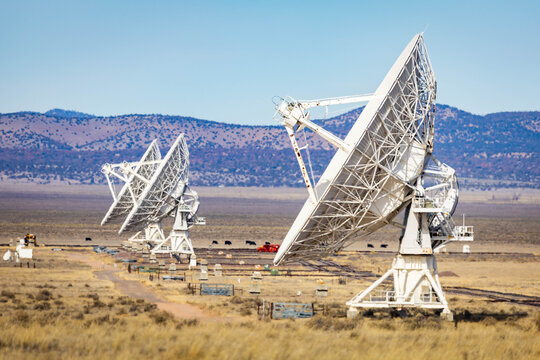 Aligned Radio Telescope Dishes at NRAO VLA in New Mexico