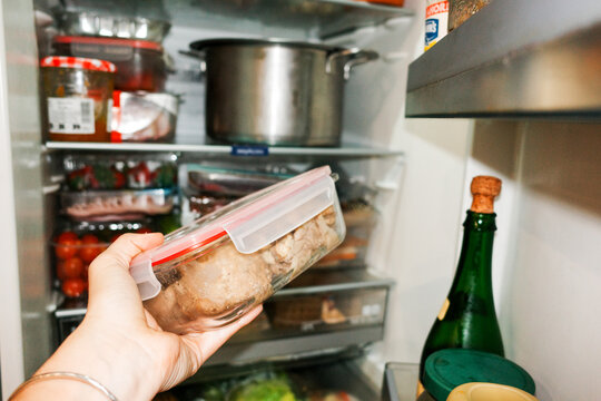 Storing Food in a Home Refrigerator