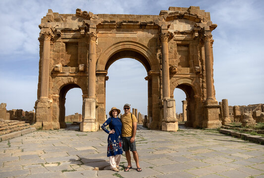 Trajan's Arch at Timgad &mdash; triple-gateway triumphal arch, most iconic landmark