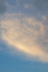 Obraz premium Wispy Clouds in a Blue Sky