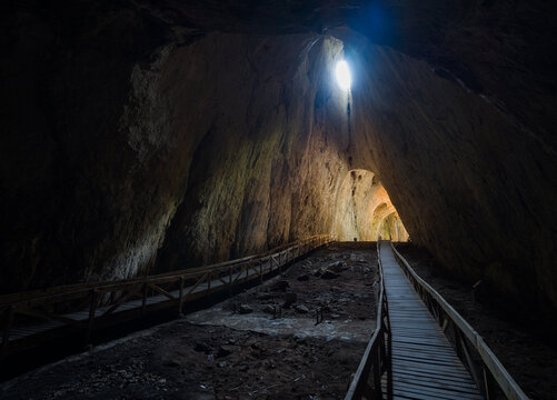 Inalti Cave, Sinop City, T&uuml;rkiye