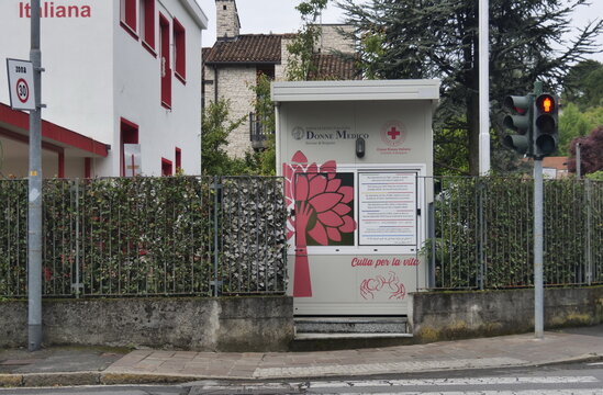 A cradle for life assistance center for mothers and newborns

