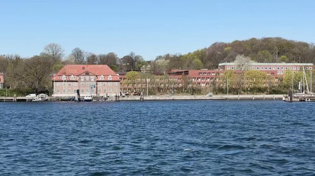eine Panoramafahrt &uuml;ber die Kieler F&ouml;rde