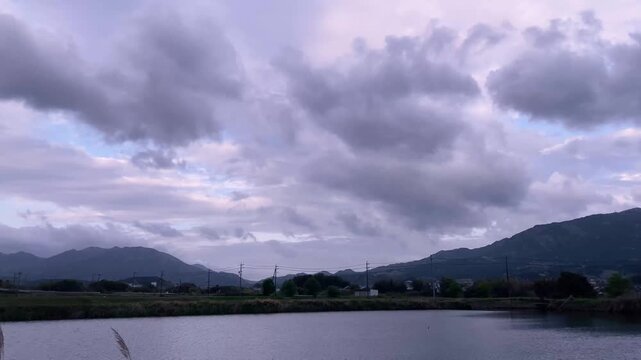 4K Reverse Timelapse of Multi‑Layer Clouds Moving in Opposite Directions (No Audio)