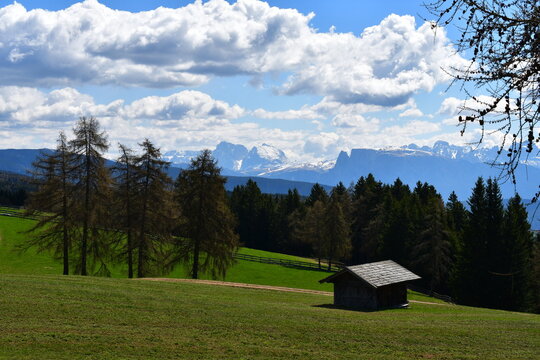 Sch&ouml;ne Landschaft am Jenesier J&ouml;chl mit Dolomitenblick 