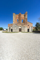Obraz premium San Galgano Abbey ruins in Tuscany, Chiusdino, Italy
