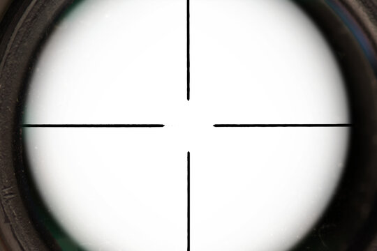 High contrast circular optical scope with dark center suitable for interfaces and games