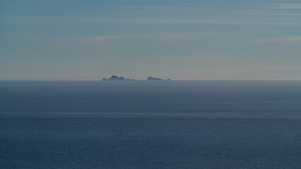 Obraz premium Distant View of the Farallon Islands