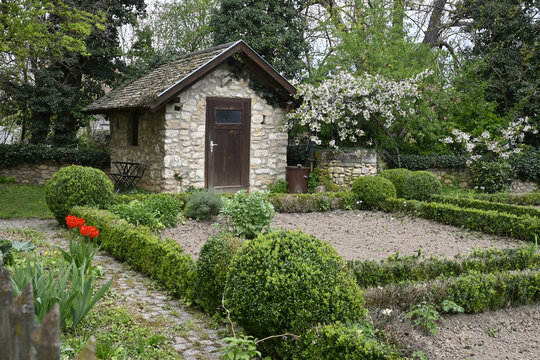 ziergarten im fr&uuml;hling
