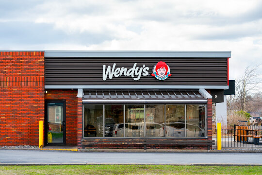 Rome, NY - Apr 6, 2026: Wendy&rsquo;s restaurant exterior. Wendy&rsquo;s, founded in 1969 in Columbus, Ohio, operates more than 6,000 locations across the United States and worldwide