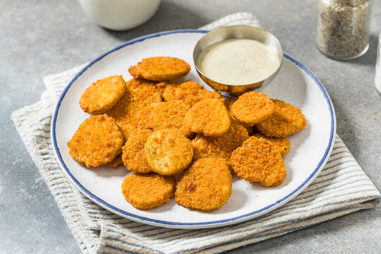 Homemade Deep Fried Dill PIckles