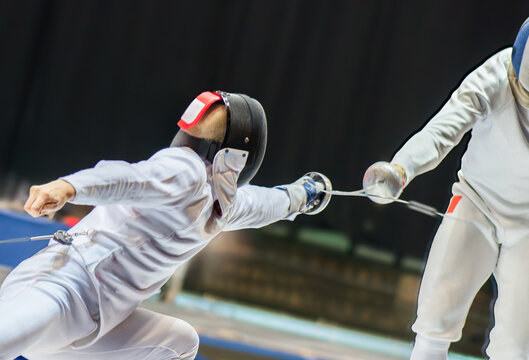 Fight at a fencing competition